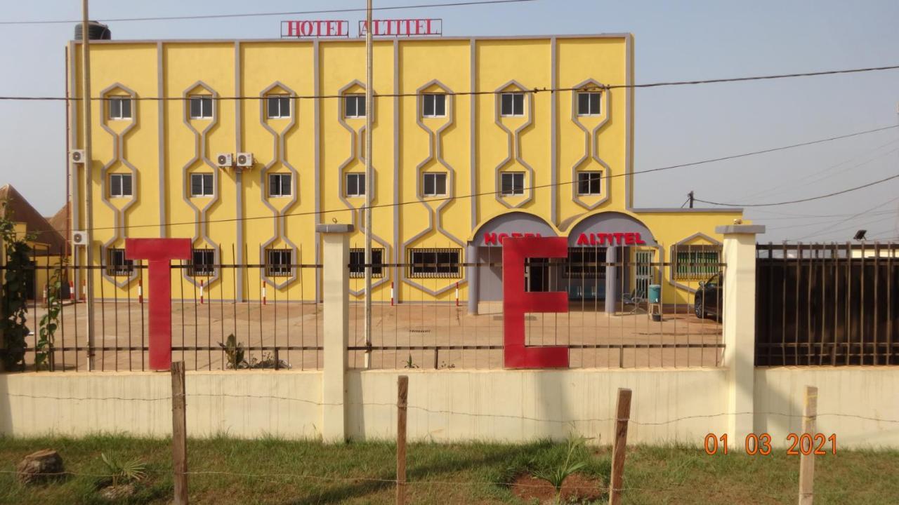 Hotel Altitel Bafoussam ภายนอก รูปภาพ