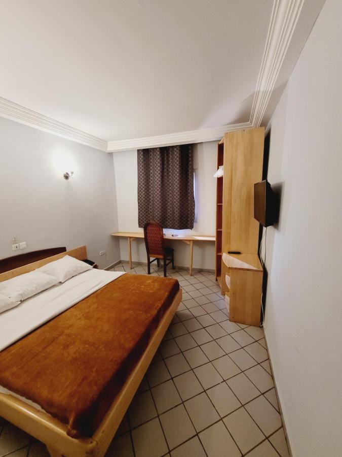 Hotel Altitel Bafoussam ภายนอก รูปภาพ