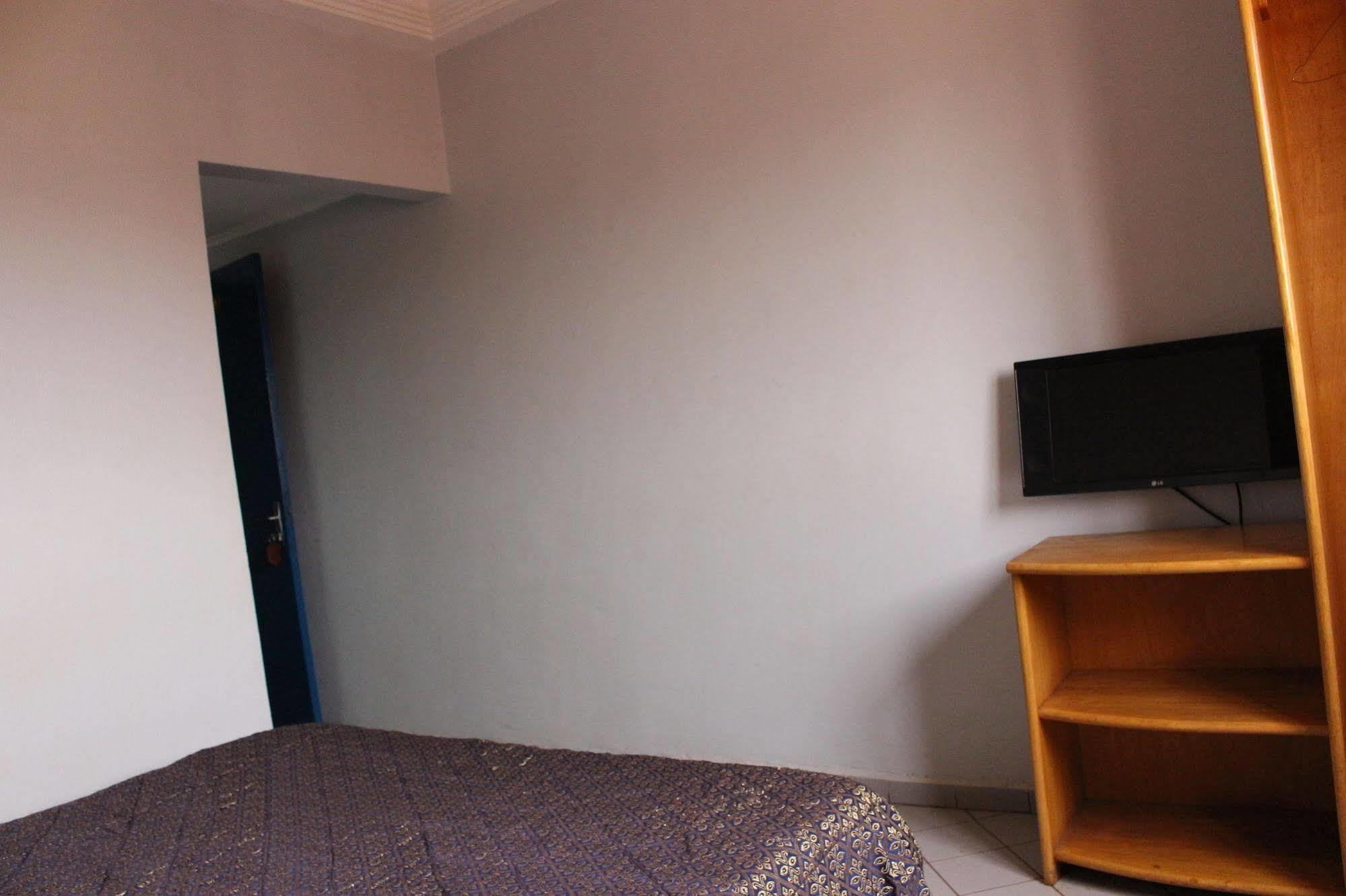Hotel Altitel Bafoussam ภายนอก รูปภาพ